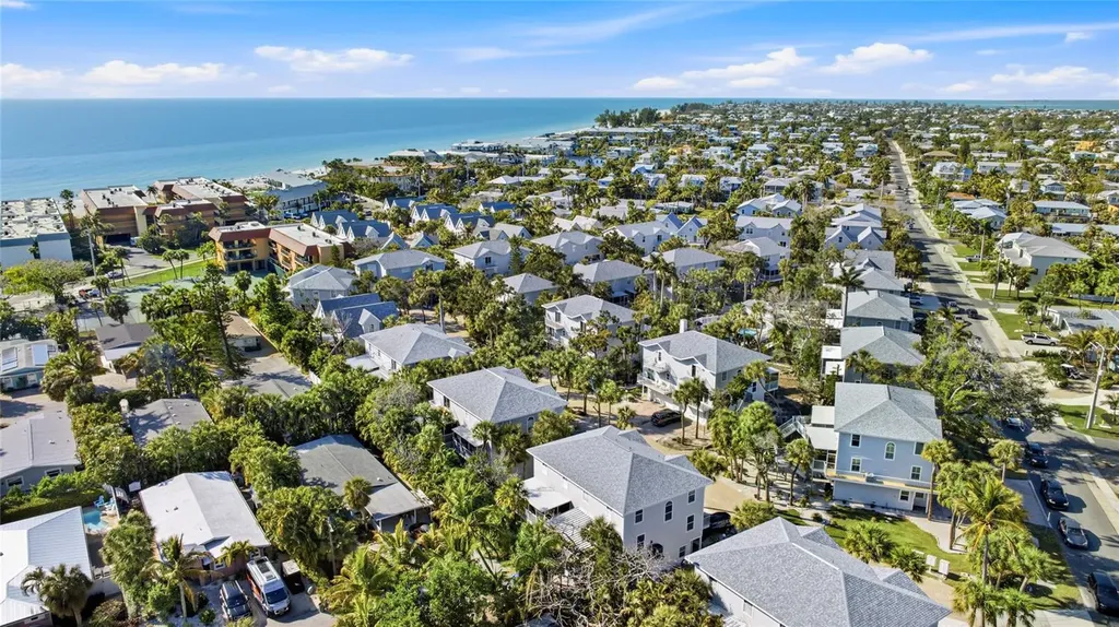 6250 Holmes Boulevard Holmes Beach FL 34217