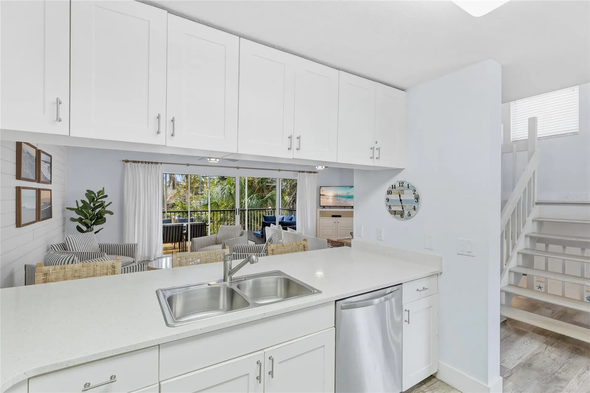 6250 Holmes Boulevard Holmes Beach FL 34217