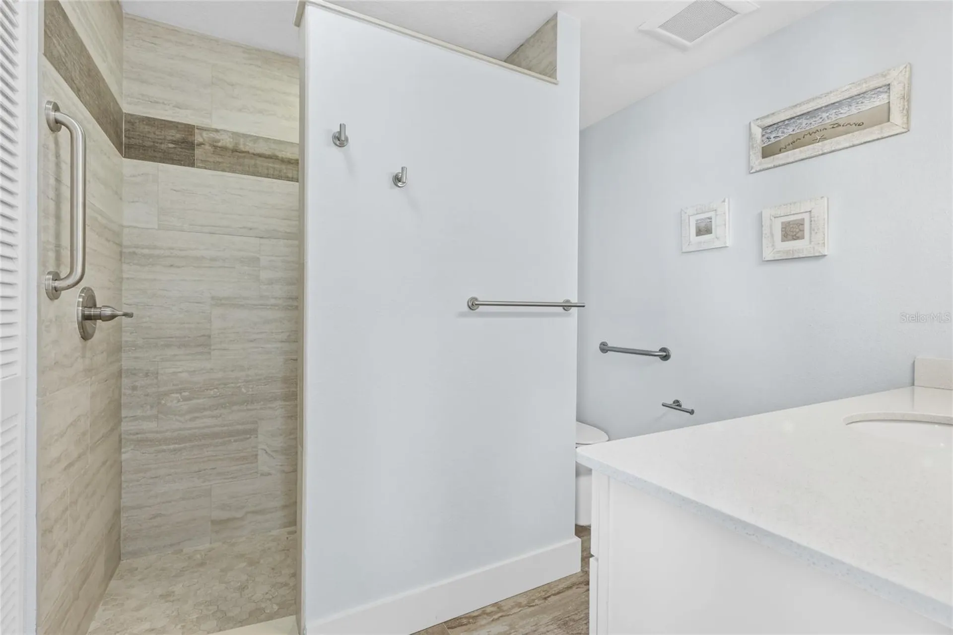 6250 Holmes Boulevard Holmes Beach FL 34217