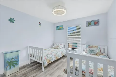 6250 Holmes Boulevard Holmes Beach FL 34217