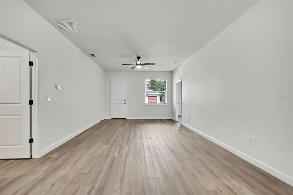 507 E Baker Tampa FL 33603