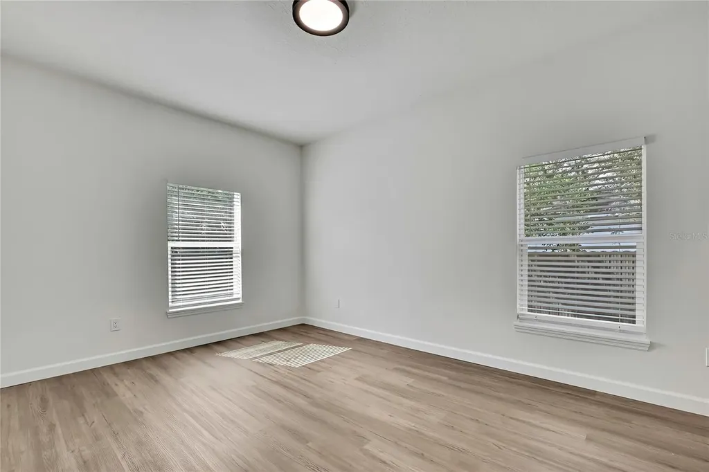 507 E Baker Tampa FL 33603
