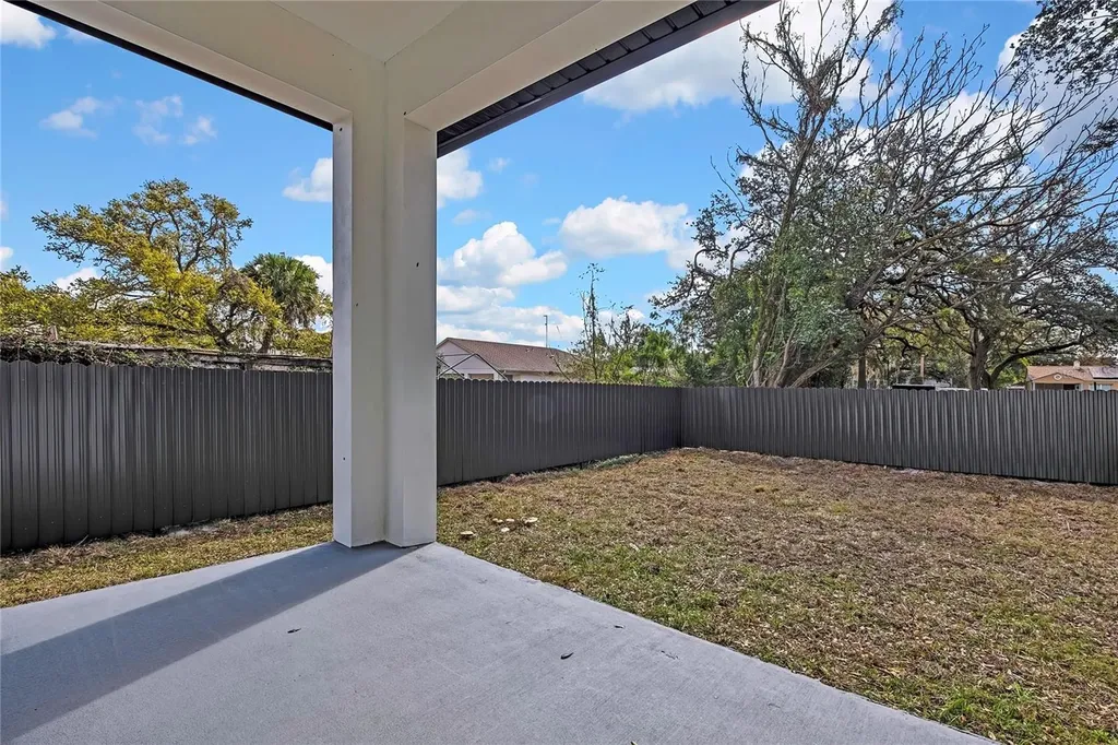 507 E Baker Tampa FL 33603
