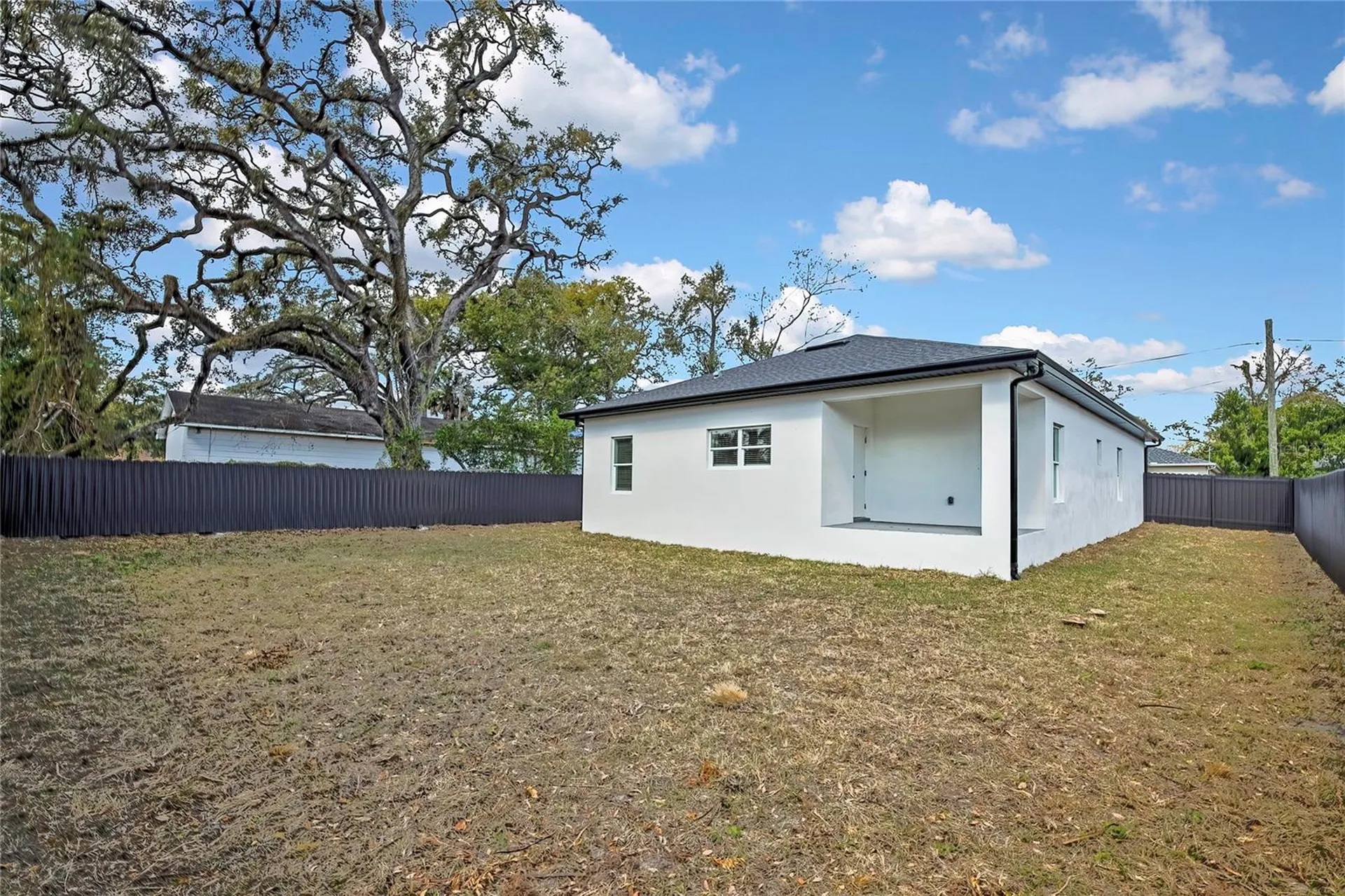 507 E Baker Tampa FL 33603