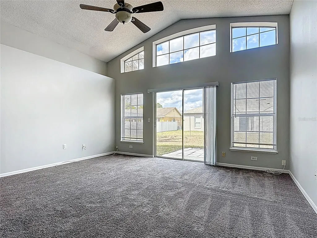 40 Coventry Court Kissimmee FL 34758