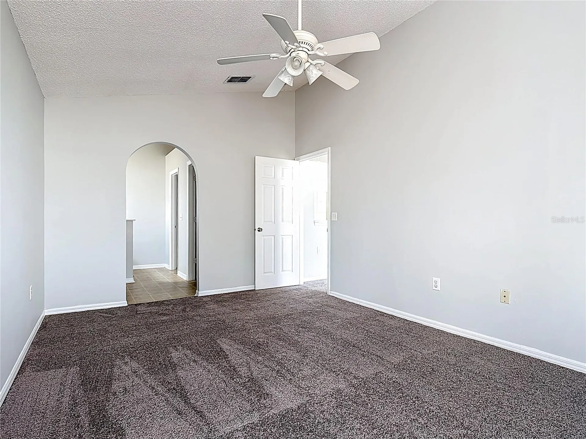 40 Coventry Court Kissimmee FL 34758