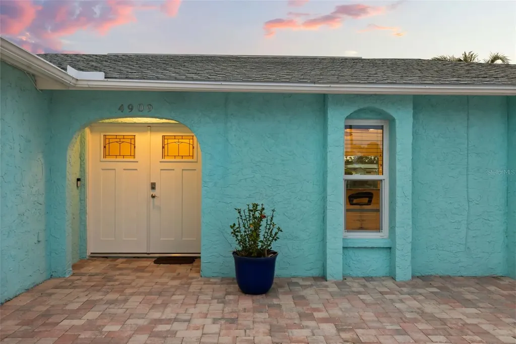 4909 Shoreview Court Port Richey FL 34668