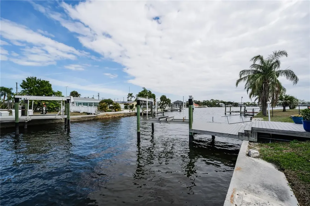 4909 Shoreview Court Port Richey FL 34668