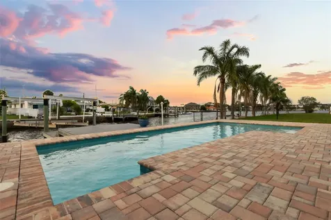 4909 Shoreview Court Port Richey FL 34668