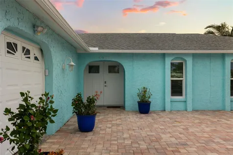 4909 Shoreview Court Port Richey FL 34668
