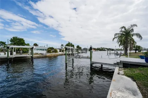 4909 Shoreview Court Port Richey FL 34668