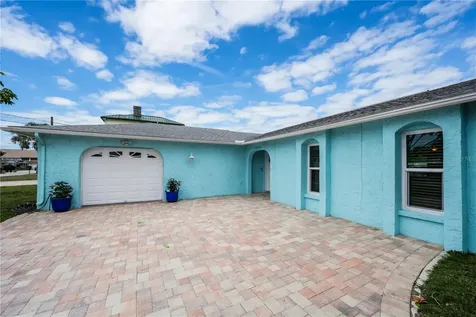4909 Shoreview Court Port Richey FL 34668