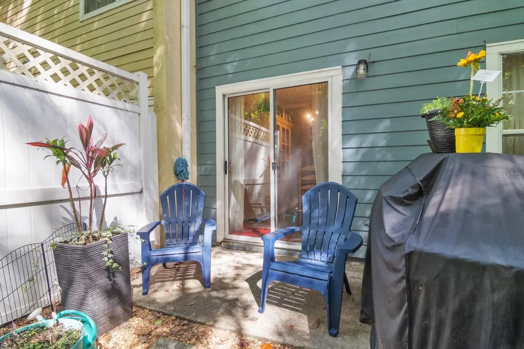 4933 NW 1st Place Gainesville FL 32607