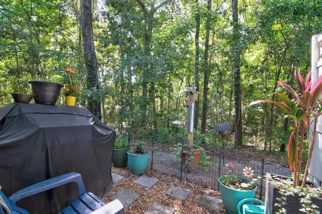 4933 NW 1st Place Gainesville FL 32607