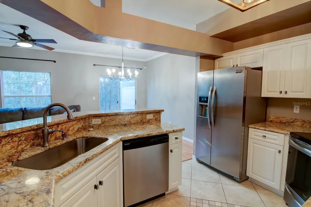 4933 NW 1st Place Gainesville FL 32607