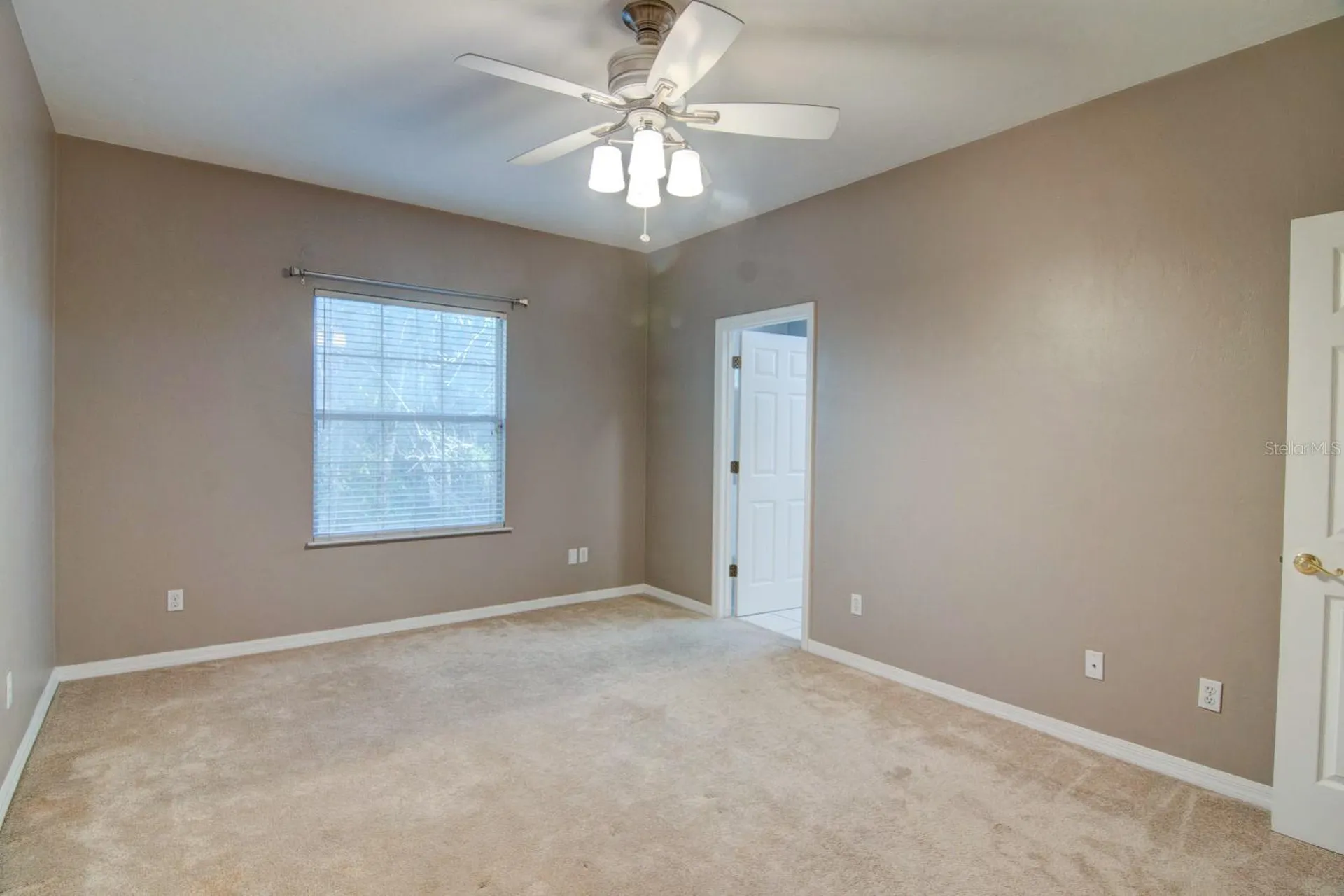 4933 NW 1st Place Gainesville FL 32607
