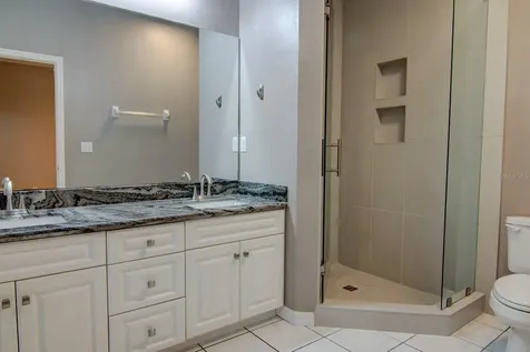 4933 NW 1st Place Gainesville FL 32607