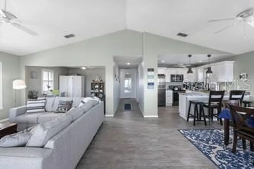 10574 98th Terrace Seminole FL 33772