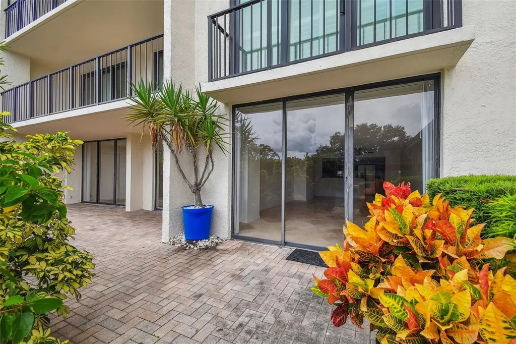 100 Oakmont Lane Belleair FL 33756