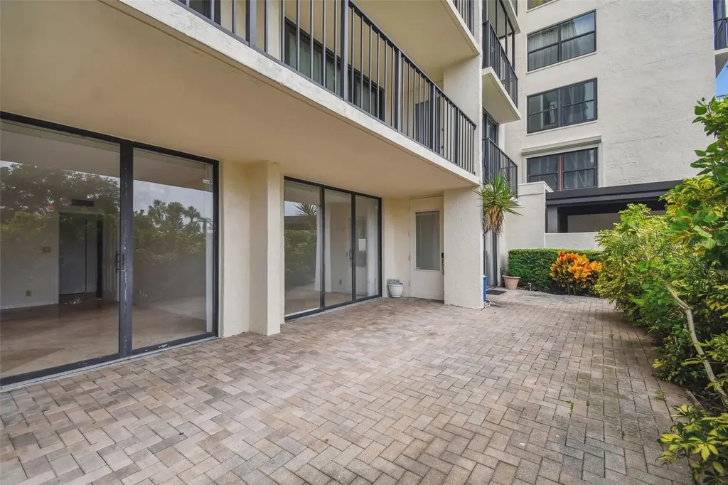 100 Oakmont Lane Belleair FL 33756
