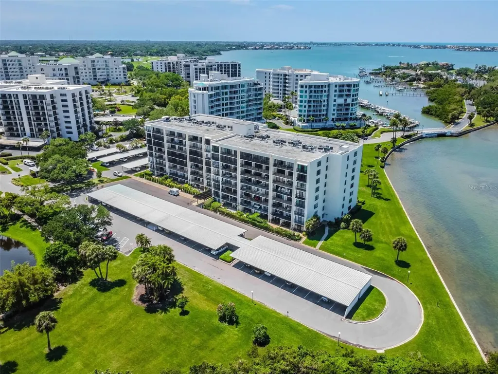 100 Oakmont Lane Belleair FL 33756