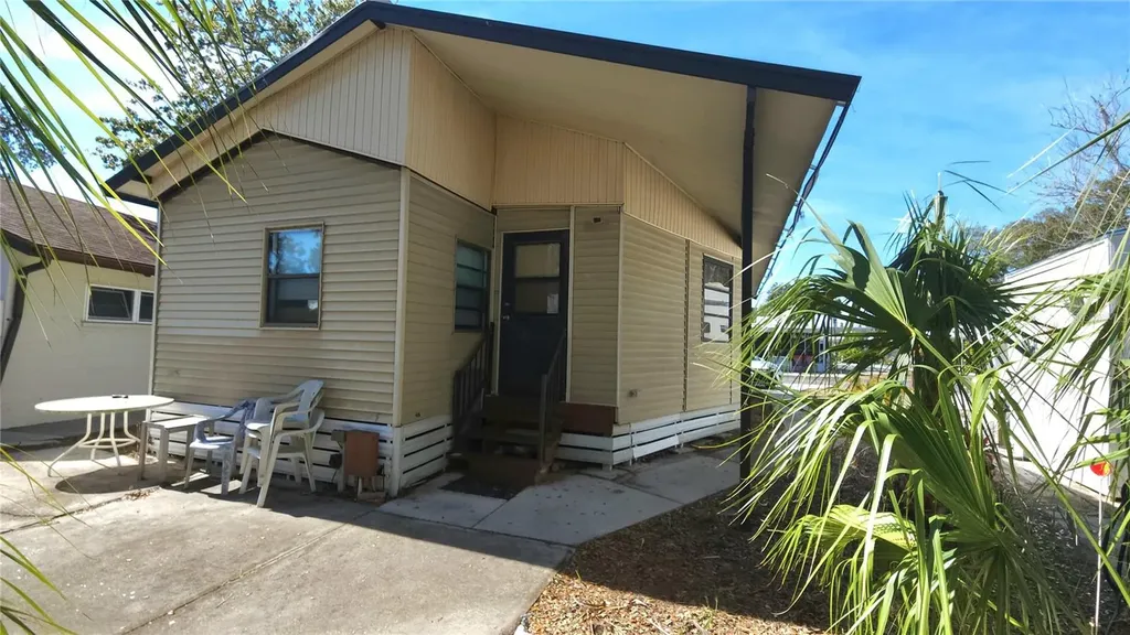 3300 26th Avenue E Bradenton FL 34208