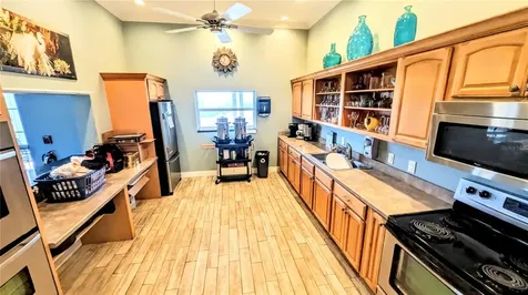 958 Sandpiper Circle Bradenton FL 34209