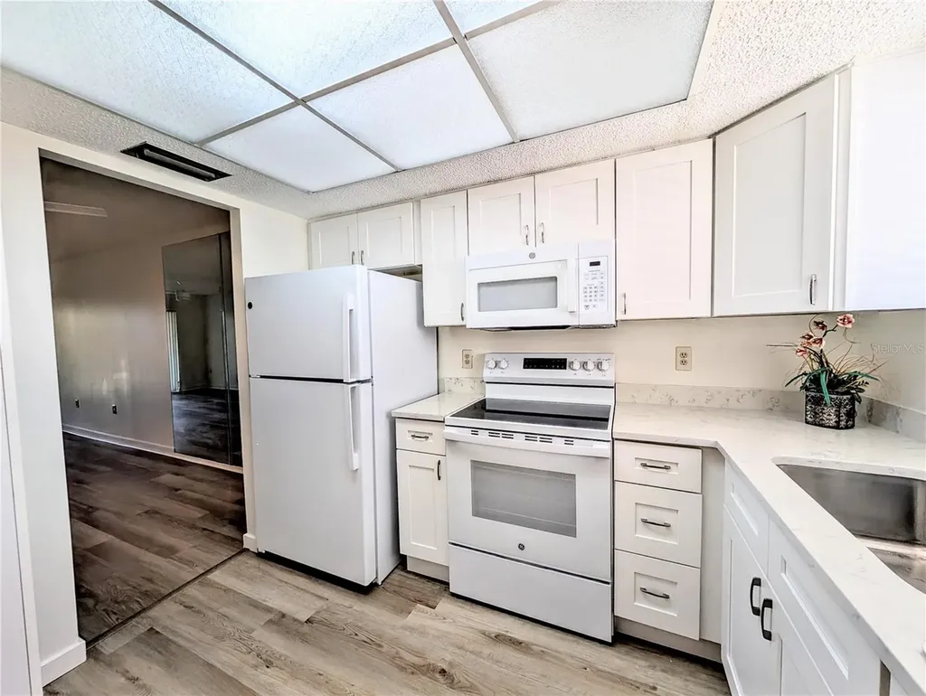 3628 Lake Bayshore Drive Bradenton FL 34205