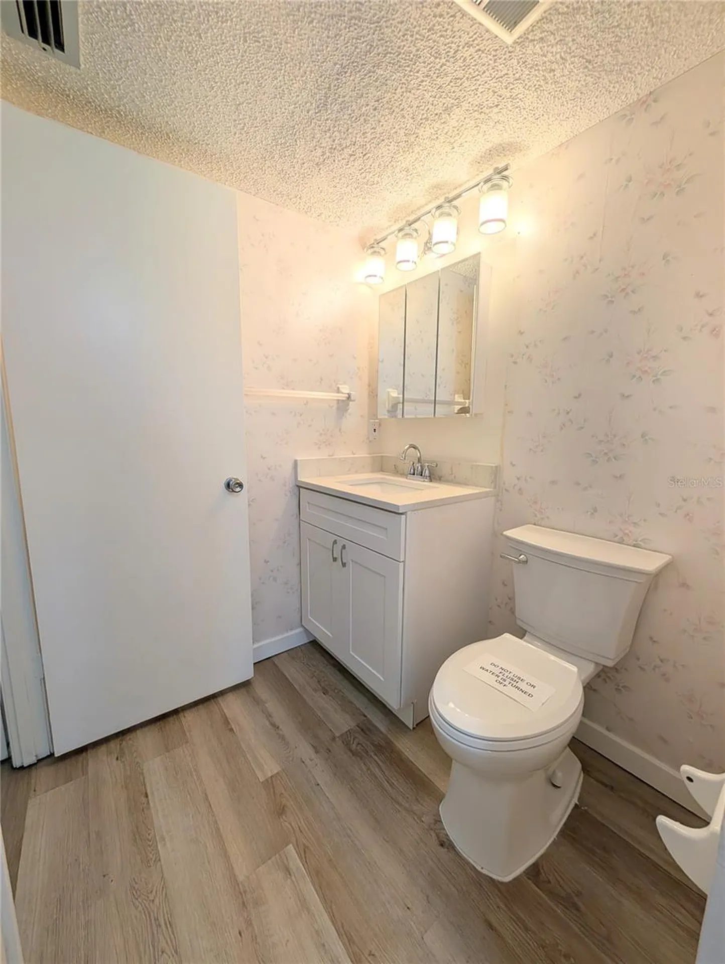 3628 Lake Bayshore Drive Bradenton FL 34205