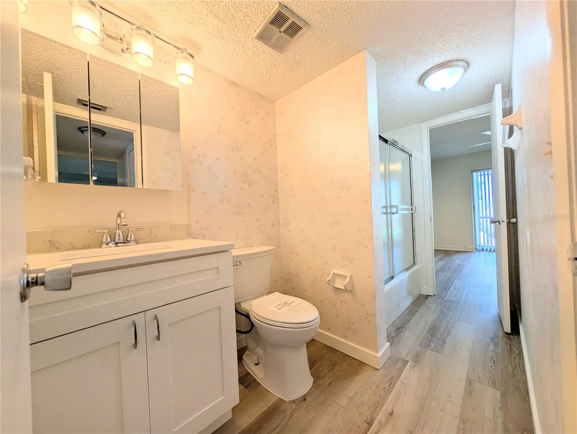 3628 Lake Bayshore Drive Bradenton FL 34205