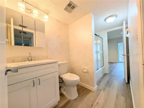3628 Lake Bayshore Drive Bradenton FL 34205