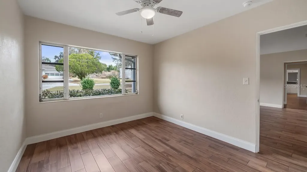 107 E Magnolia Avenue Howey In The Hills FL 34737