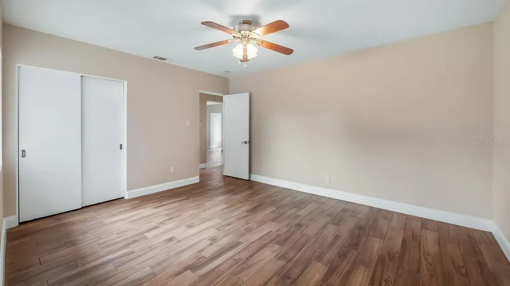 107 E Magnolia Avenue Howey In The Hills FL 34737
