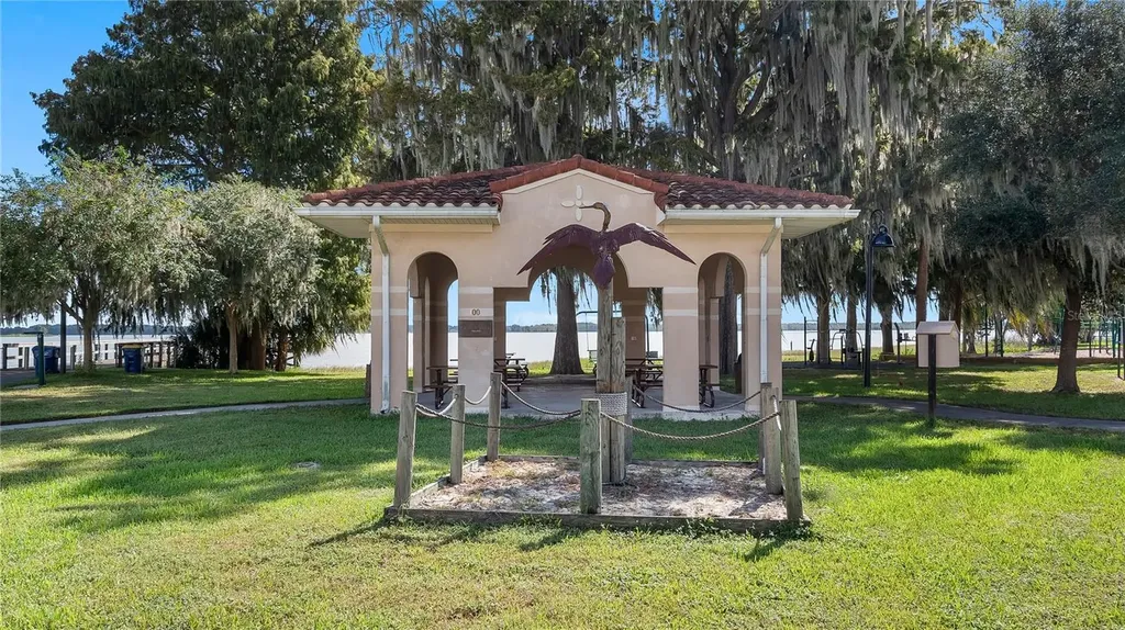 107 E Magnolia Avenue Howey In The Hills FL 34737