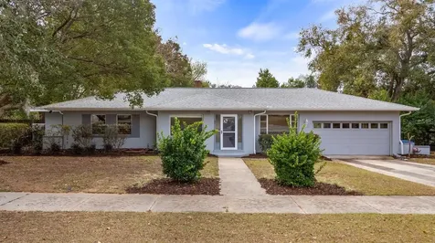 107 E Magnolia Avenue Howey In The Hills FL 34737