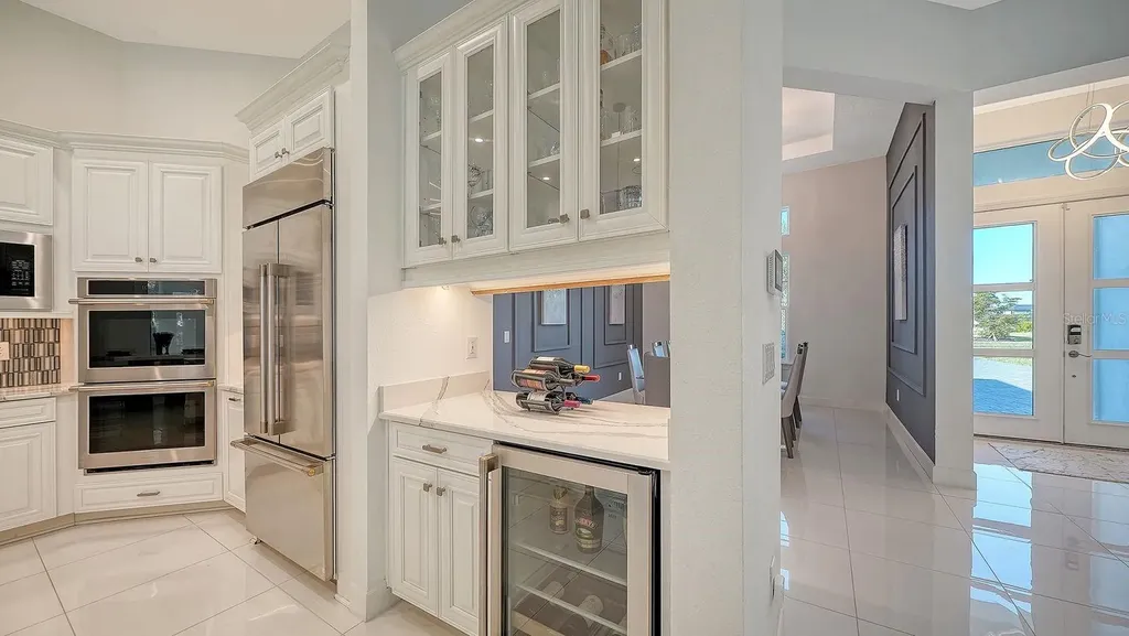 9296 Starry Night Avenue Sarasota FL 34241