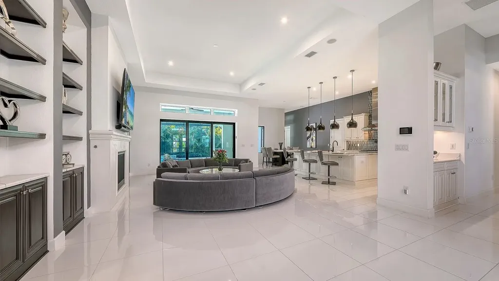 9296 Starry Night Avenue Sarasota FL 34241