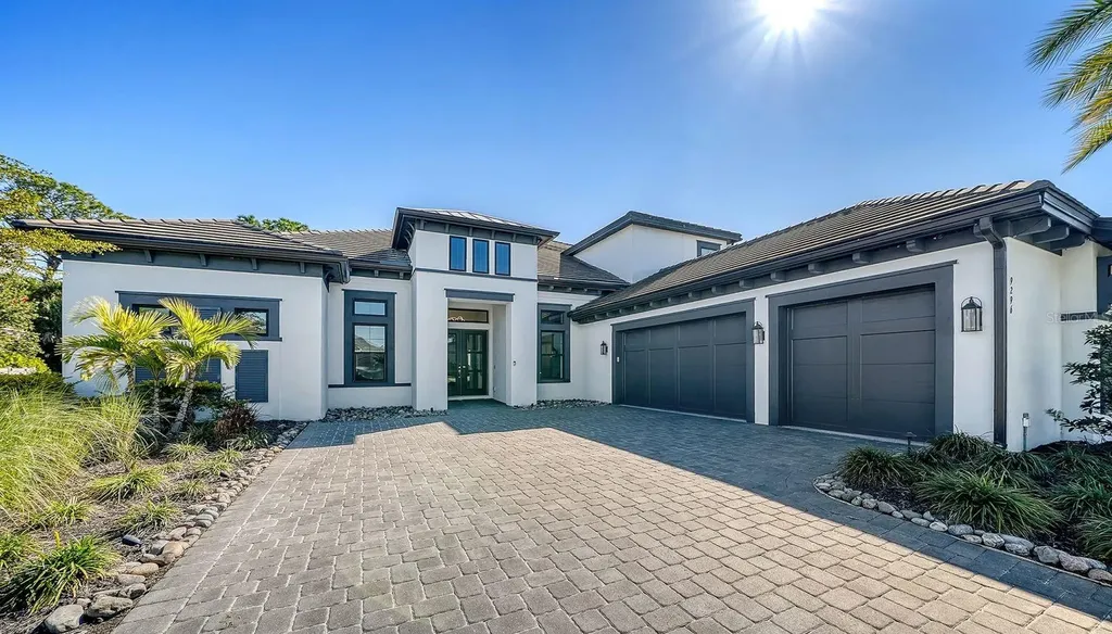 9296 Starry Night Avenue Sarasota FL 34241