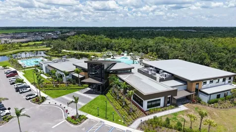 9296 Starry Night Avenue Sarasota FL 34241
