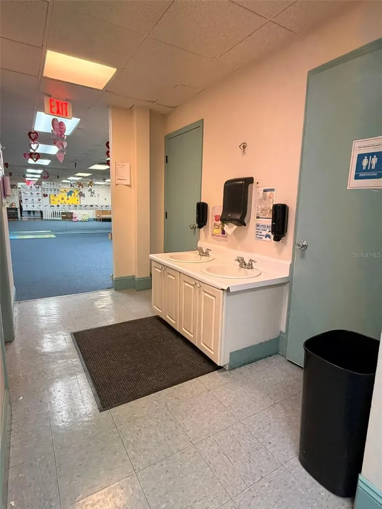 13610 Learning Court Fort Myers FL 33919