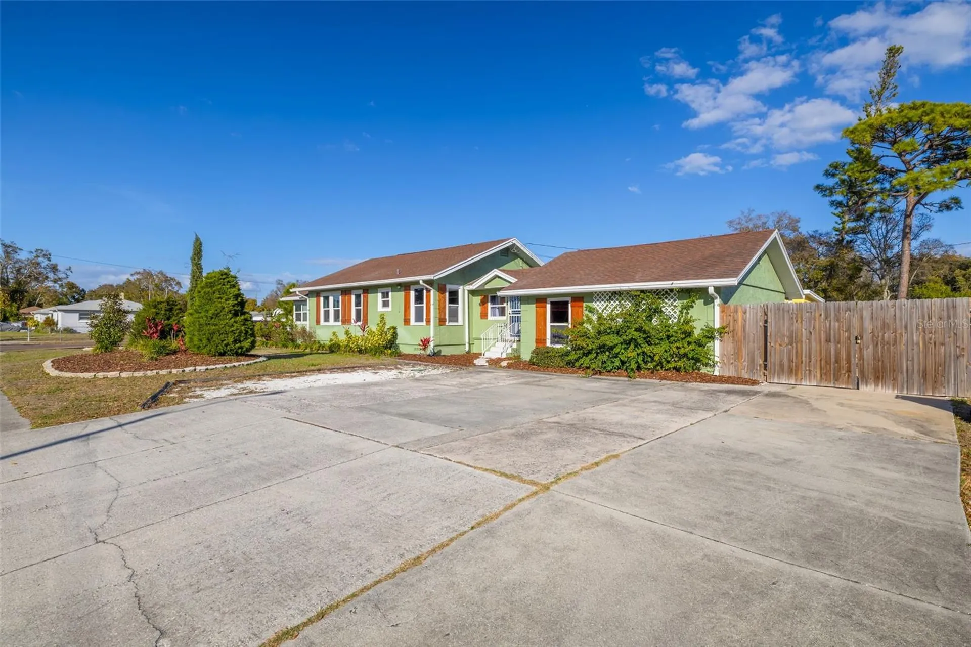 3662 5th Avenue S St Petersburg FL 33711