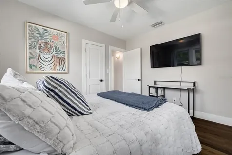 3662 5th Avenue S St Petersburg FL 33711