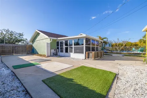 3662 5th Avenue S St Petersburg FL 33711