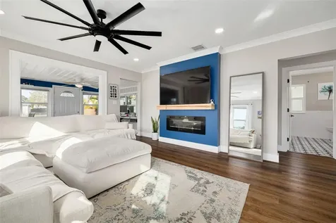 3662 5th Avenue S St Petersburg FL 33711