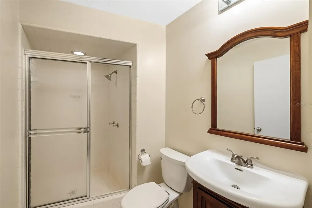 2345 NW 14th Place Gainesville FL 32605