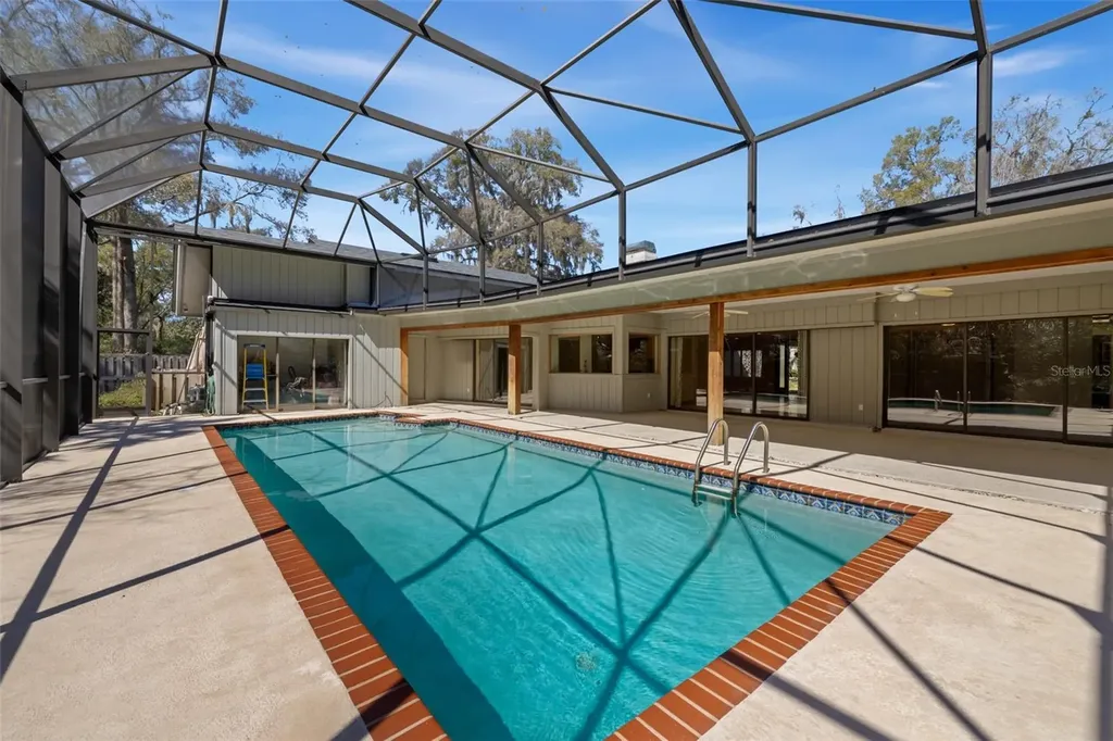 2345 NW 14th Place Gainesville FL 32605