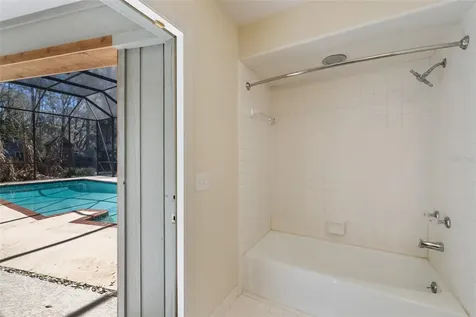 2345 NW 14th Place Gainesville FL 32605