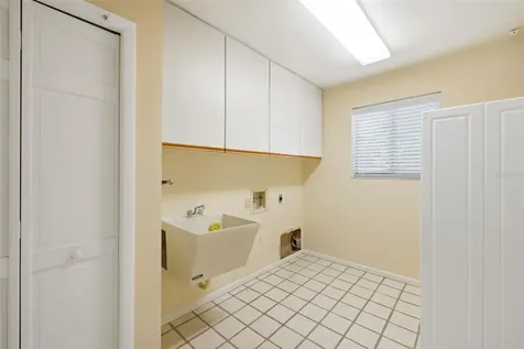 2345 NW 14th Place Gainesville FL 32605