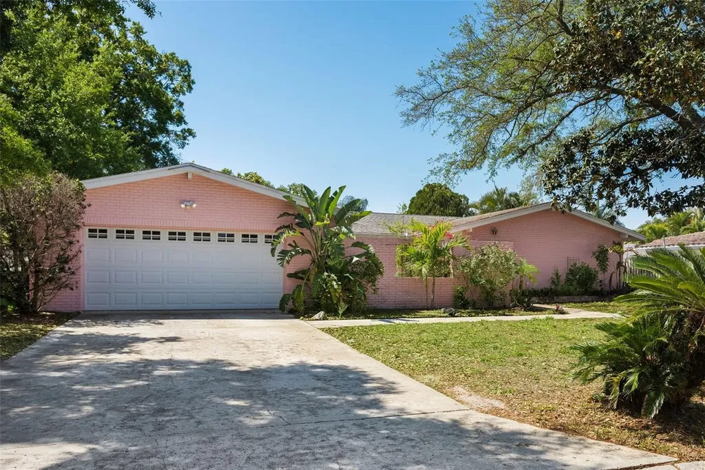 4928 W San Rafael Street Tampa FL 33629