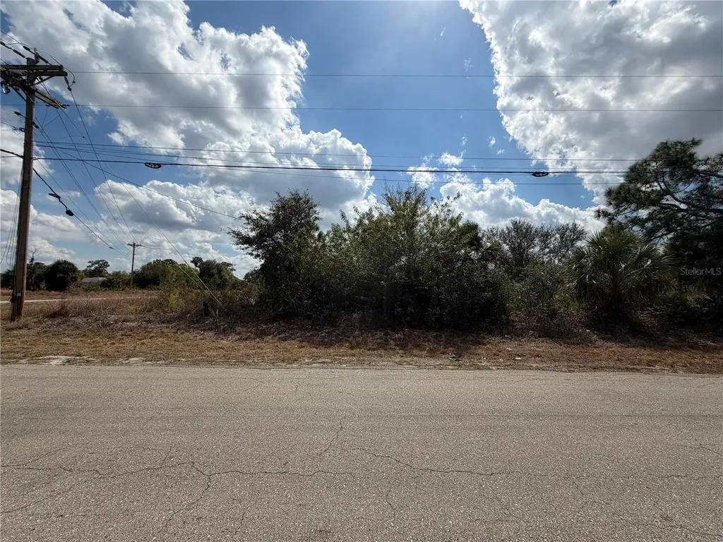 522 Columbus Boulevard S Lehigh Acres FL 33974